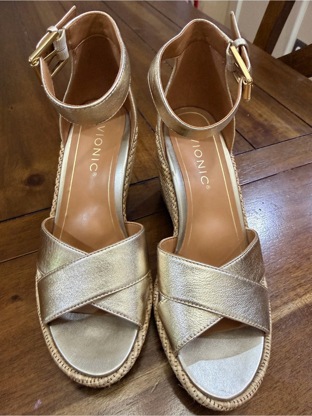 Vionic Marina Metallic Gold Leather Espadrille Wedge Sandals Size 6 Comfort